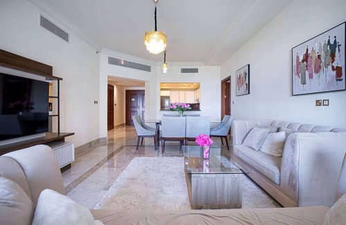 Palm Jumeirah Apartment | 160 m² Apartment ∙ 2 bedrooms ∙ 5 guests