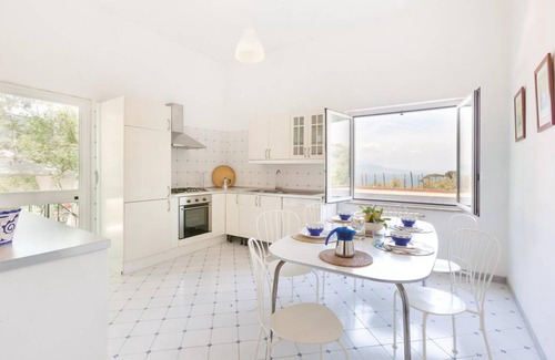Priora House | 160 m² House ∙ 3 bedrooms ∙ 6 guests