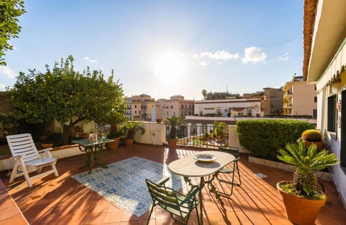 Vittorio Emanuele Apartment | 170 m² Apartment ∙ 3 bedrooms ∙ 9 guests