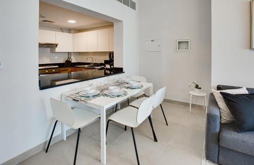 Dubai Marina Apartment | 1BD apt in Sparkle Tower by Swarovsky big capacity