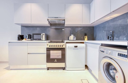 Business Bay Apartment | 1BR Trendy Business Bay Apartment Close to Dubai Mall