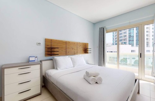 Dubai Marina Apartment | 201 Royal Oceanic · Charming One Bedroom in the Marina