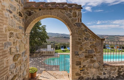 Castel del Piano Villa | 220 m² Villa ∙ 6 bedrooms ∙ 14 guests