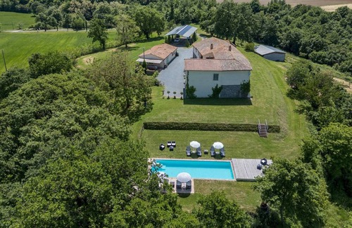 Acquapendente Villa | 230 m² Villa ∙ 6 bedrooms ∙ 12 guests
