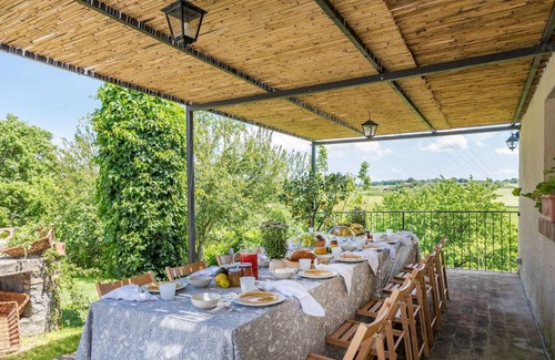 Acquapendente Villa | 230 m² Villa ∙ 6 bedrooms ∙ 12 guests