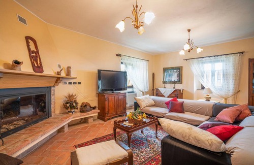 Apecchio House | 240 m² House ∙ 4 bedrooms ∙ 8 guests