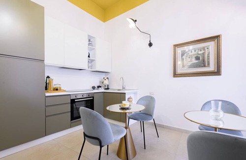 Montecalvario Apartment | 250 m² Apartment ∙ 5 bedrooms ∙ 12 guests
