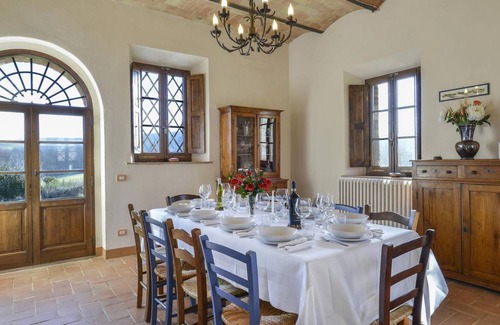 San Giovanni d'Asso Villa | 250 m² Villa ∙ 5 bedrooms ∙ 10 guests
