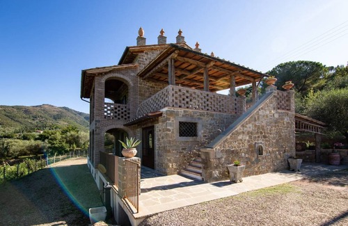 Castiglion Fiorentino Villa | 270 m² Villa ∙ 4 bedrooms ∙ 10 guests