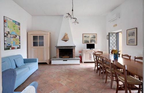 Pozzuoli Villa | 270 m² Villa ∙ 6 bedrooms ∙ 22 guests