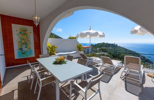 Sirenuse Villa | 280 m² Villa ∙ 4 bedrooms ∙ 10 guests