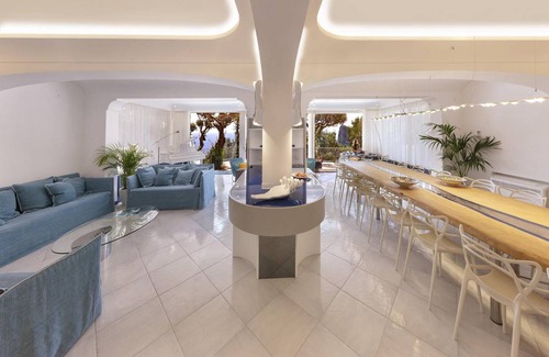 Marina del Cantone Villa | 280 m² Villa ∙ 7 bedrooms ∙ 14 guests