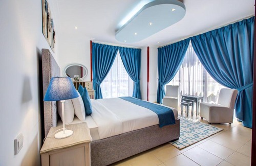 Dubai Marina Apartment | 2BR Apartment with Beach Access in Murjan 5 JBR Walk