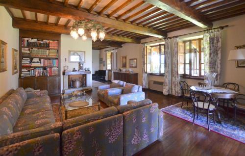 Arezzo House | 3 Bedroom Pet Friendly Home In Arezzo