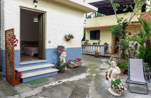 Sant'Agata sui Due Golfi House | 30 m² House ∙ 1 bedroom ∙ 2 guests