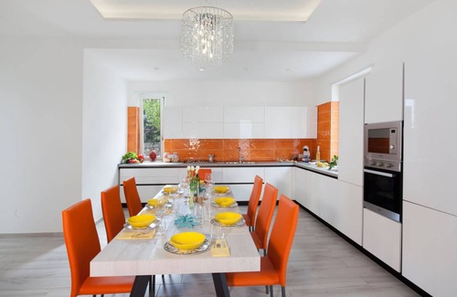 Marina del Cantone Villa | 300 m² Villa ∙ 6 bedrooms ∙ 12 guests