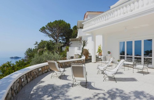 Piano di Sorrento Villa | 300 m² Villa ∙ 4 bedrooms ∙ 9 guests