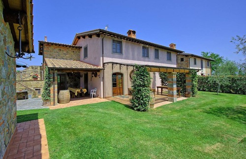 Cavriglia Villa | 300 m² Villa ∙ 4 bedrooms ∙ 12 guests