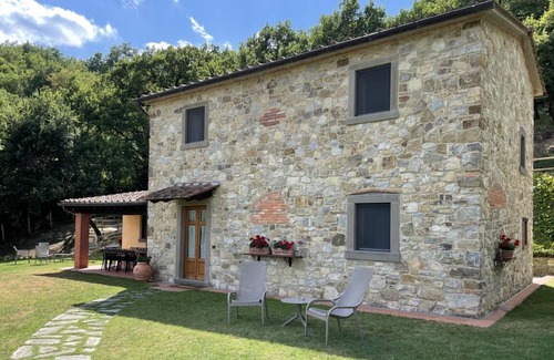 Ortignano Raggiolo Villa | 340 m² Villa ∙ 5 bedrooms ∙ 10 guests