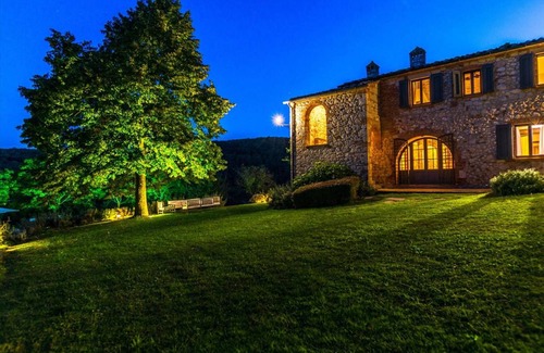 Sarteano Villa | 345 m² Villa ∙ 5 bedrooms ∙ 10 guests