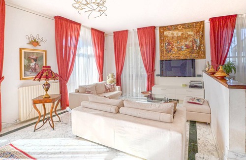 Montecchio House | 350 m² House ∙ 4 bedrooms ∙ 8 guests