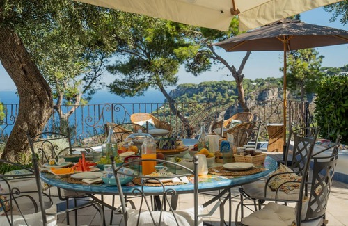 Anacapri Villa | 350 m² Villa ∙ 6 bedrooms ∙ 11 guests
