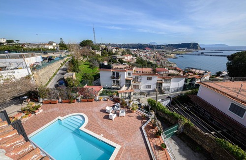 Pozzuoli Villa | 350 m² Villa ∙ 7 bedrooms ∙ 13 guests