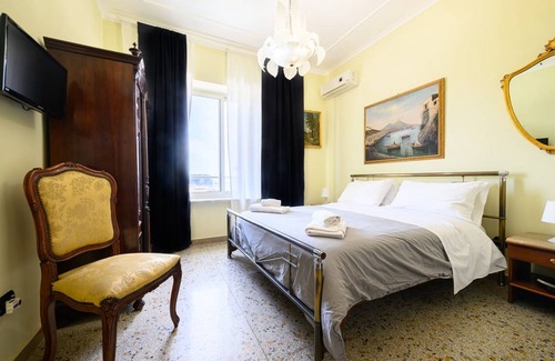 Pozzuoli Villa | 350 m² Villa ∙ 7 bedrooms ∙ 13 guests