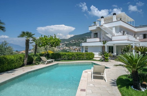 Vico Equense Villa | 370 m² Villa ∙ 4 bedrooms ∙ 10 guests