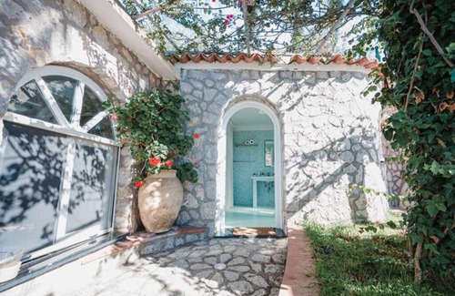 Anacapri Villa | 389 m² Villa ∙ 8 bedrooms ∙ 16 guests
