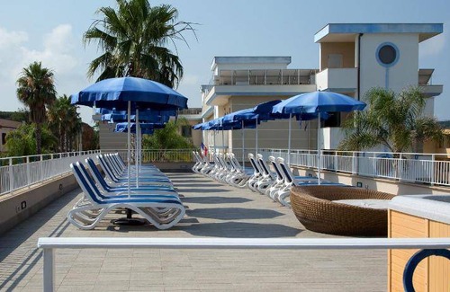 Marina di Varcaturo Hotel | 40 m² Hotel ∙ 127 guests