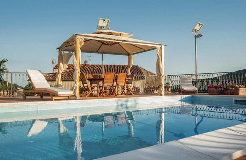 Vibonati House | 400 m² Maisonette ∙ 6 bedrooms ∙ 14 guests