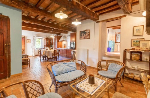 Pietralunga House | 450 m² House ∙ 12 bedrooms ∙ 23 guests