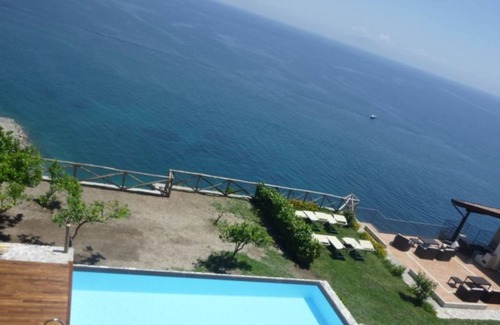 Amalfi Villa | 500 m² Villa ∙ 11 bedrooms ∙ 22 guests