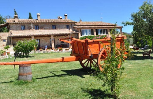 Collevalenza House | 60 m² Farmhouse ∙ 1 bedroom ∙ 2 guests