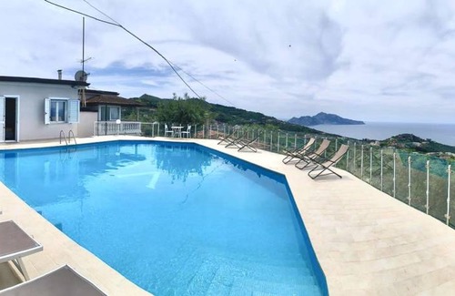 Schiazzano Villa | 600 m² Villa ∙ 6 bedrooms ∙ 12 guests