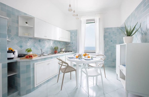 Sorrento City Centre Apartment | 70 m² Apartment ∙ 1 bedroom ∙ 5 guests