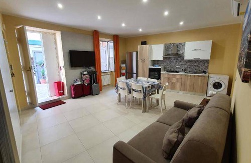Arenella House | 70 m² House ∙ 2 bedrooms ∙ 127 guests