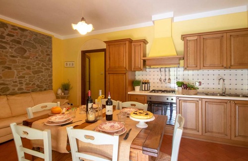 San Giovanni Valdarno Villa | 70 m² Villa ∙ 1 bedroom ∙ 6 guests