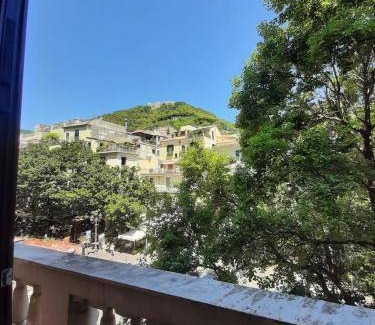 Historical Downtown Salerno Apartment | 80 m² Apartment ∙ 2 bedrooms ∙ 4 guests