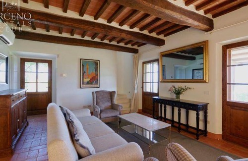 Castelnuovo Berardenga Villa | 800 m² Villa ∙ 7 bedrooms ∙ 14 guests