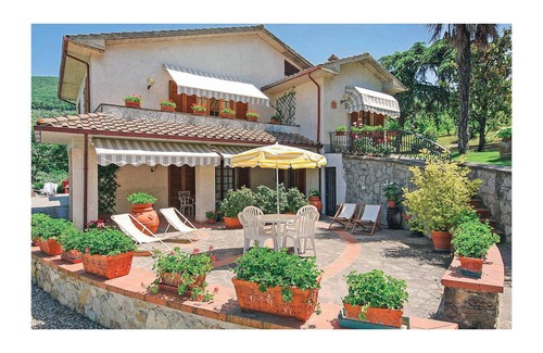 Puliciano House | 800 m² House ∙ 6 bedrooms ∙ 12 guests
