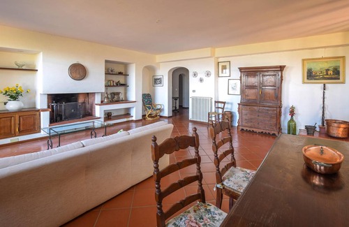 Puliciano House | 800 m² House ∙ 6 bedrooms ∙ 12 guests