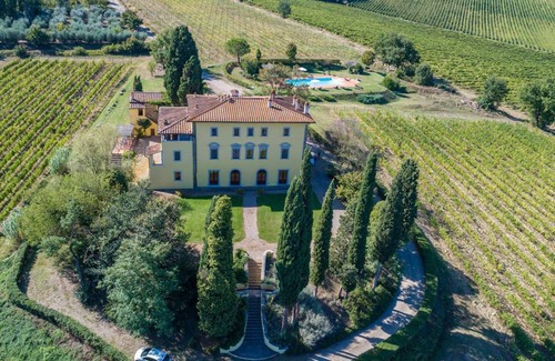 Arezzo Villa | 800 m² Villa ∙ 13 bedrooms ∙ 26 guests