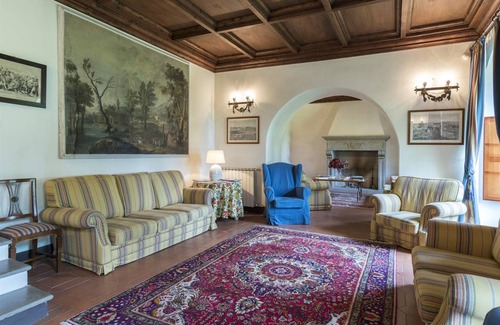 Arezzo Villa | 800 m² Villa ∙ 13 bedrooms ∙ 26 guests