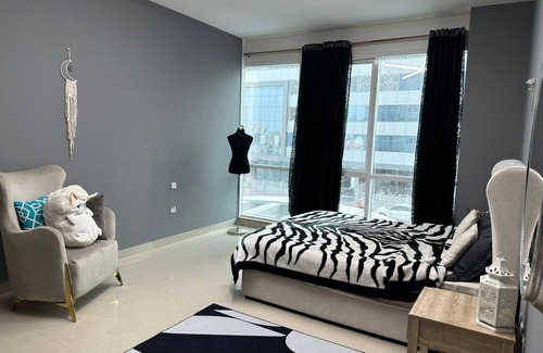 Dubai Sports City Apartment | 845 m² Apartment ∙ 2 bedrooms ∙ 4 guests