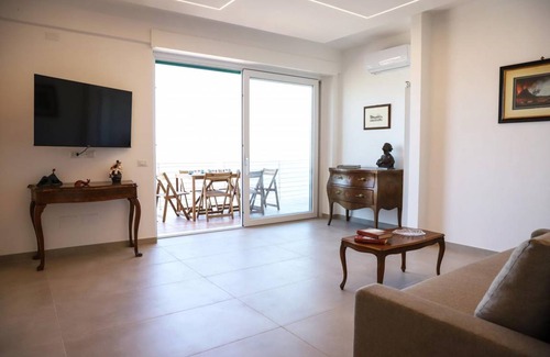 Mergellina Apartment | 90 m² Apartment ∙ 2 bedrooms ∙ 6 guests