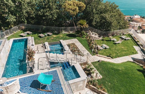 Sorrento Villa | 900 m² Villa ∙ 12 bedrooms ∙ 31 guests
