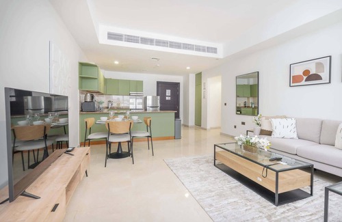 Al Barsha 1 Apartment | Al Barsha Apartment Sleeps 2 with Pool!