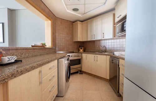 Palm Jumeirah Apartment | Amazing Beachfront Apartment On Palm Jumeirah